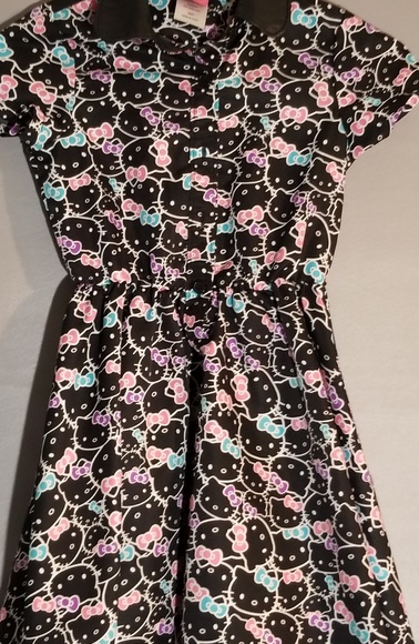 Hello Kitty dress - Picture 1 of 1